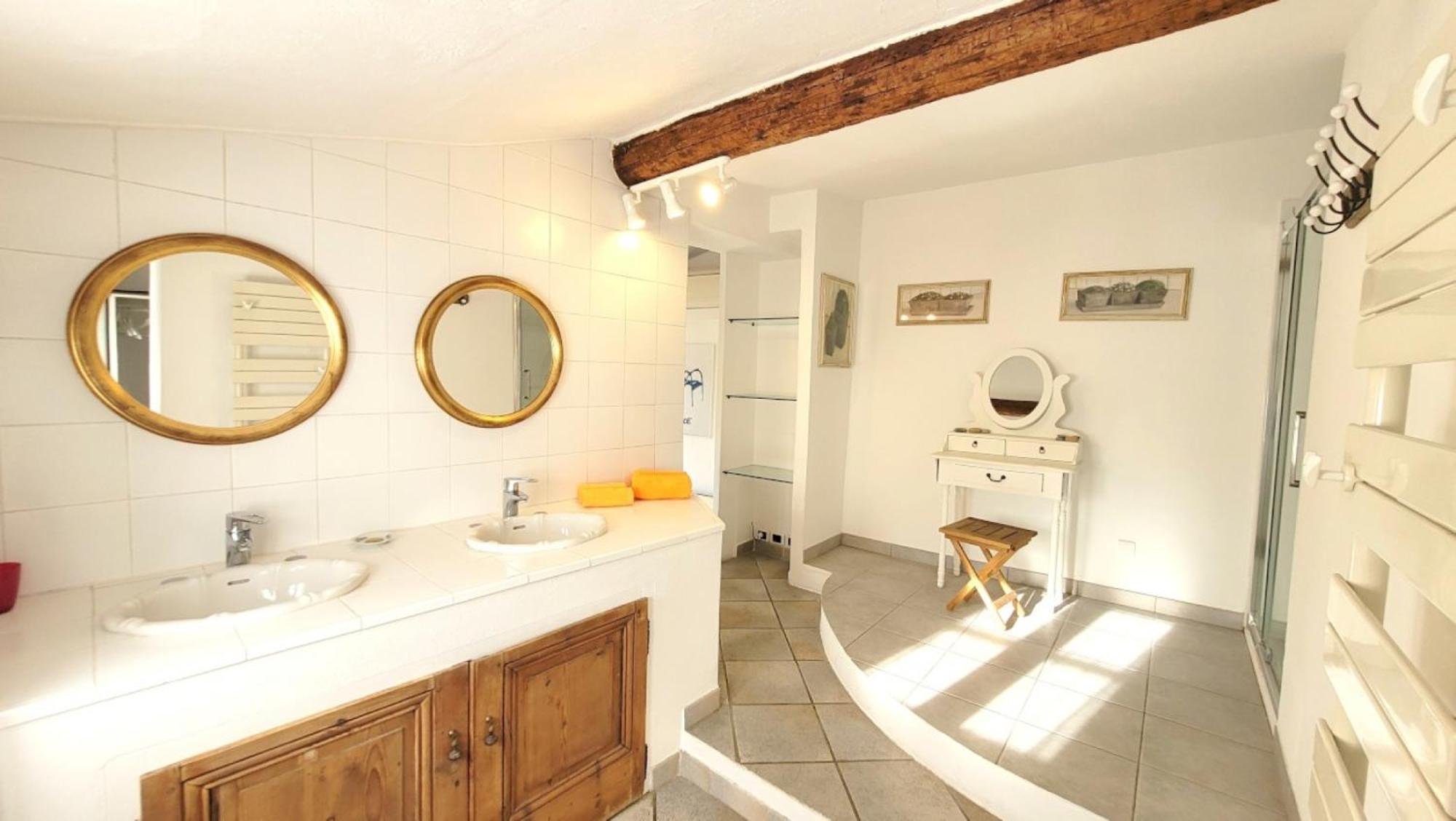 Ze Perfect Place - Appartement De Charme Nicois - 2 Chb & 2 Sdb - Ac - Terrasse - Vieux Nice Luaran gambar